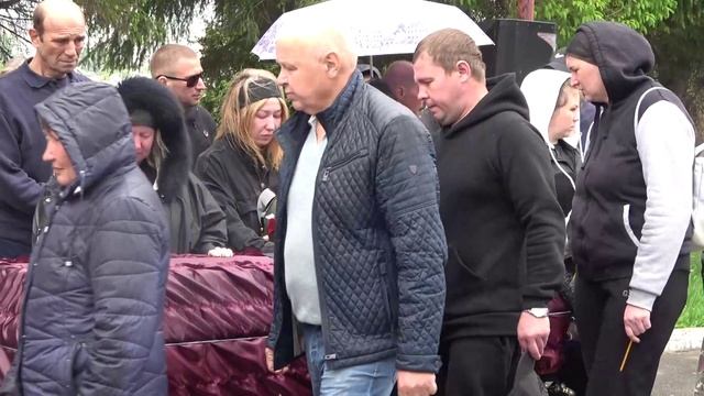 Светлая память героям: прощание с защитниками Родины Василием Комаровым и Владиславом Лешковым
