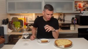 Чей рецепт яблочного пирога проще и вкуснее? Сравнил рецепты Лазерсона, Селезнева и Юлии Смолл.