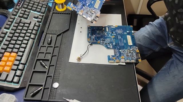 Acer V5 571g не включается от дружественного сервиса, интри смотреть онлайн