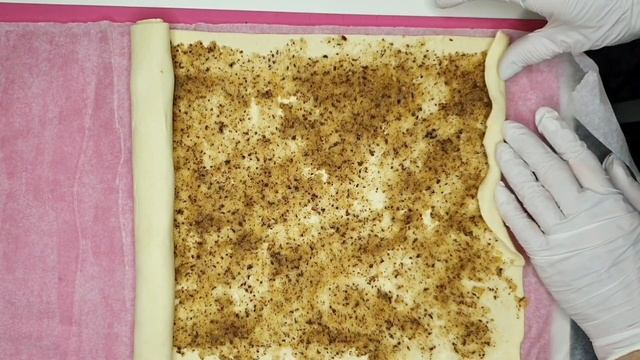 Печенье "Ушки" за считанные минуты из готового слоёног