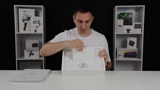 Распаковка базового MacBook Pro M4Pro. смотреть онлайн