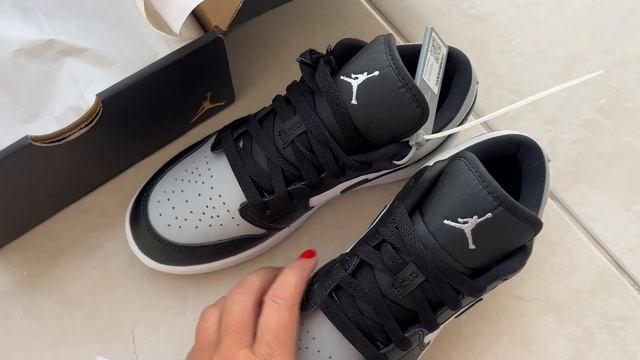 ОБЗОР НА ДЕТСКИЕ КЕДЫ NIKE JORDAN | БАЙЕР В ДУБАЕ смотреть онлайн