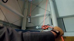 Страховка лидера с новым устройством Petzl NEOX® (с Микаэл?