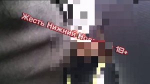 Извращенец кончил на попу девушки в толпе на марафоне в Нижнем Новгороде