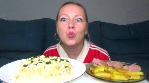 Мукбанг салат  мимоза, кабачки жареные ,бутеры. Еда на камеру.