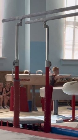 Сынок гимнаст