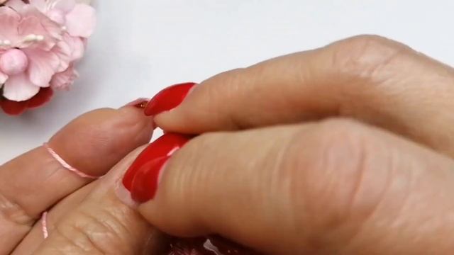 Небольшая, но очень красивая, нежная, ажурная салфеточка. Можно связать в комплекте с большой.