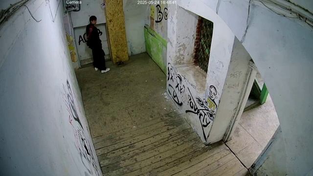 Астраханских школьников наказали за хамство в подъезде смотреть онлайн