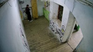 Астраханских школьников наказали за хамство в подъезде