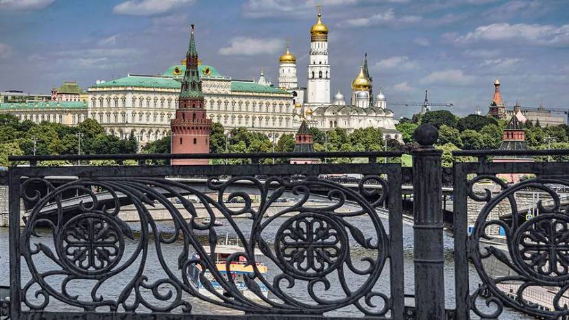 Песков заявил о попытках СМИ сорвать мирный процесс по Украине