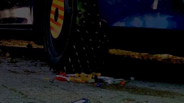 ЭКСПЕРИМЕНТ автомобиль с шипованными шинами и зажигалки Самое приятное видео смотреть онлайн