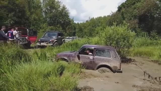 бездорожье не для всех..авто..