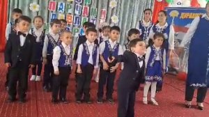 Комрончон Сафаров Дар хона Оча Боша