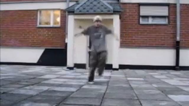 что - то типо хип хоп и квик степ вроде)). смотреть онлайн