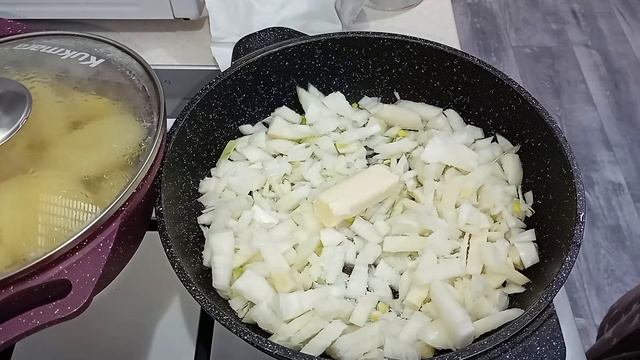 Курица в ЛУКОВОМ соусе. Отлично на обед или ужин!