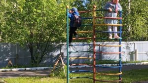 На площадке