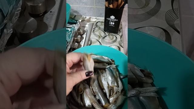 Мойва в кляре. Рыбка получается вкусная и сочная. смотреть онлайн