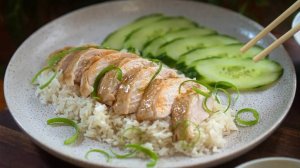 Нежная курица и ароматный рис: Вы больше никогда не назовёте отварную курицу скучной!