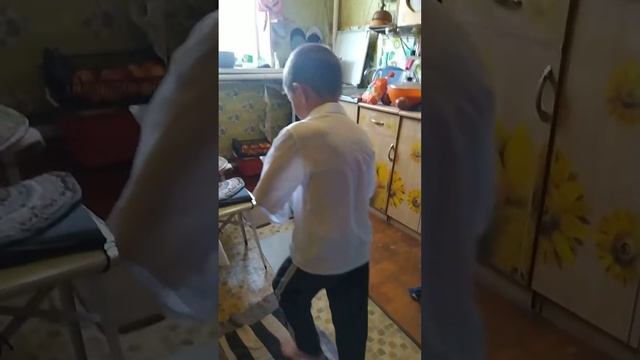 Планшет на 8лет. В складчину от всех самых близких смотреть онлайн