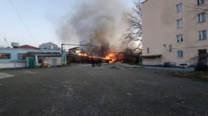 БОЛЬШОЙ ПОЖАР В ЦЕНТРЕ ГЕЛЕНДЖИКА
