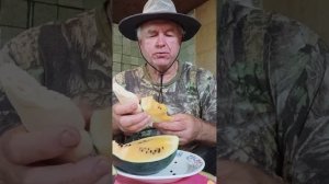 На десерт, арбуз и коржик. Приятного всем аппетита.