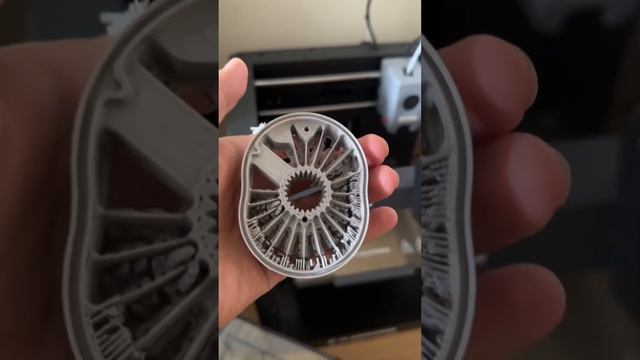 Печать самый сложной детали роторного двигателя Liquid Pi смотреть онлайн