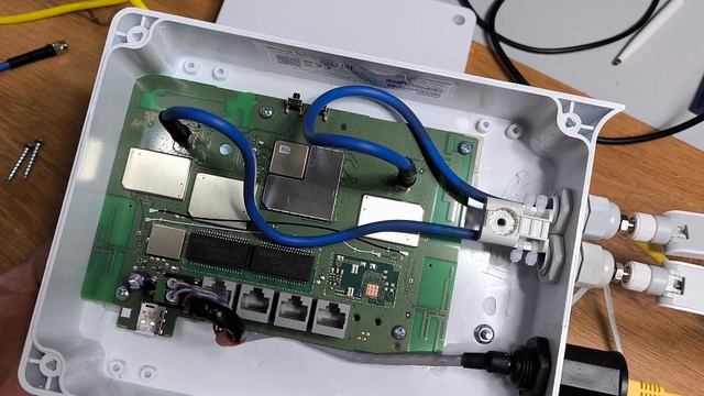 Лучший 4G+ 6/7 cat. роутер для сложных условий и минимальн? смотреть онлайн