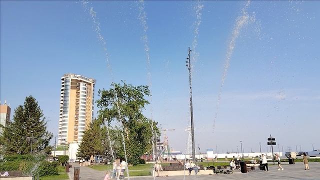 Благовещенск. Фонтаны на Центральной площади смотреть онлайн