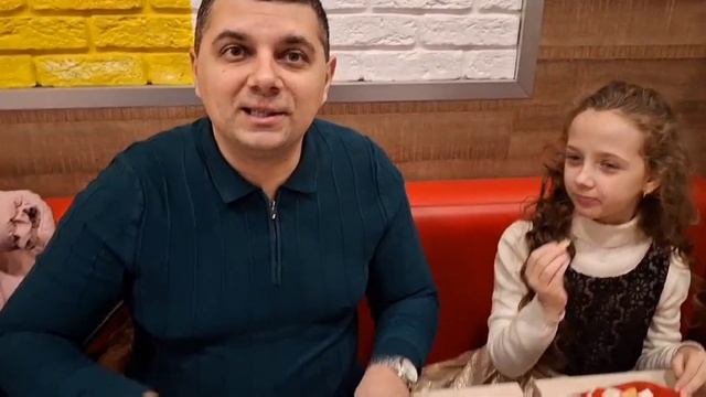 Самый большой бургер KFC. Как мы его купили за 10 коп.
