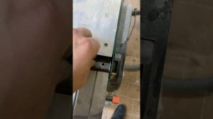 Как снять ножи с электрорубанка