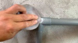 Мало кто знает этот секрет.Пенопластовые и пвх трубы, отличная идея.