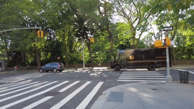 Нью-Йорк Манхэттен 9 Ист 71 Стрит Ужасы Нашего Городка