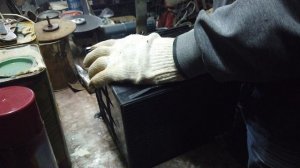 Разборка автомобильного аккумулятора, часть 1/2
