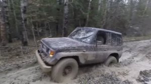 В грязь на джипах и буханках..