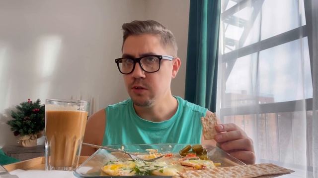 Мукбанг ❄️ Яичница с помидорами и индейкой ❄️1 январ смотреть онлайн