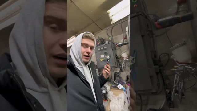 Iwata WS400 2 series, рік роботи а він в стані нового смотреть онлайн