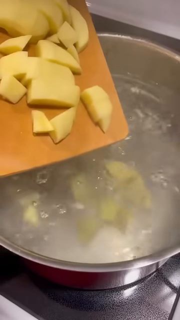 Вкусный и легкий куриный супчик на каждый день. смотреть онлайн