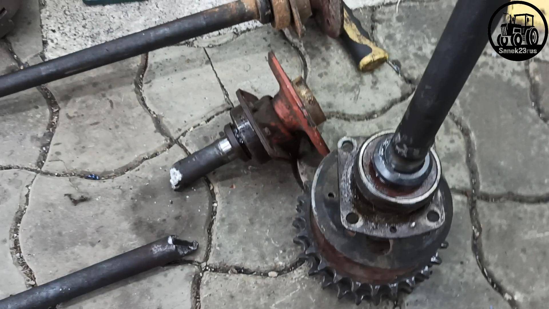 ХИТРАЯ полуось для самоделки (#Фсёпро100) смотреть онлайн