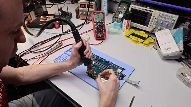 HP OMEN 15-ce069ur с приунывшим процессором смотреть онлайн