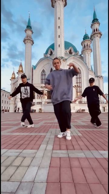 Вспоминаем нашу летнюю поездку в Казань на комбо #unitycrew #команда #breakdance #школатанцев #танц смотреть онлайн