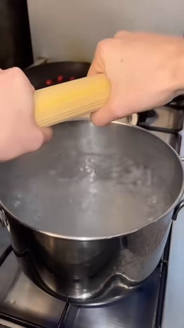 Рецепт итальянской пасты с томатным соусом 🇮🇹￼