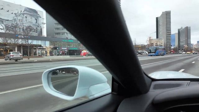 Плюсы и минусы Porsche Taycan смотреть онлайн