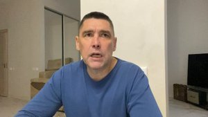 Не певец не писака публичный!