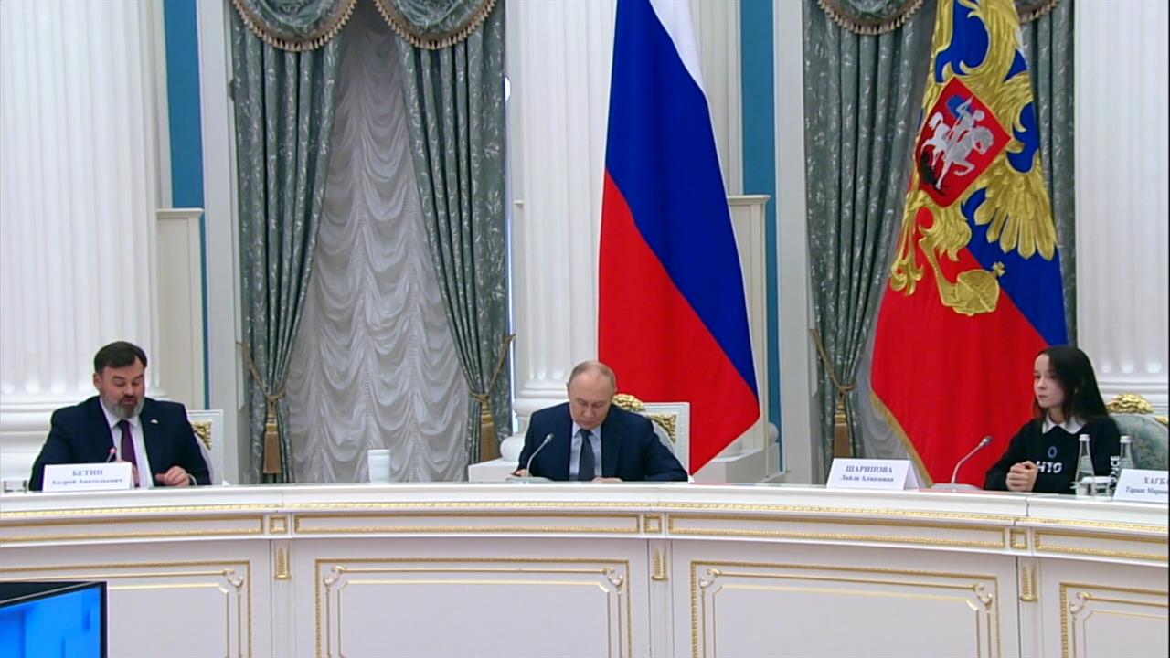 Путин поручил создавать условия для самореализации для вернувшихся бойцов СВО