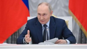 Путин заявил о превращении Западом демократии и прав человека в декорации