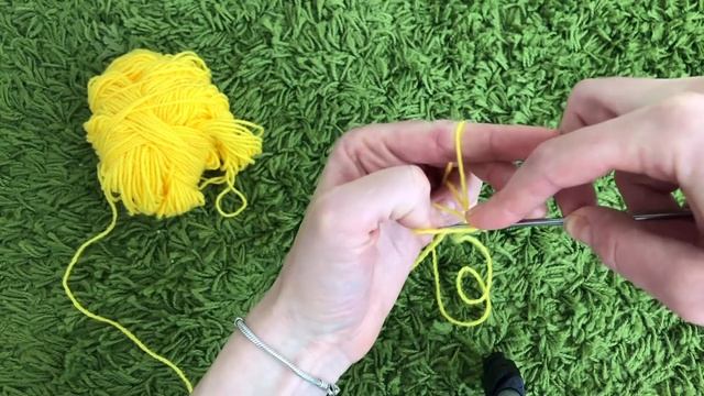 Эластичный набор петель спицами для новичка смотреть онлайн