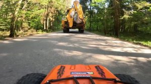 Traxxas X-maxx Vitavon vs Трактор