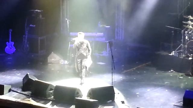 А я слушаю Тома Йорка смотреть онлайн