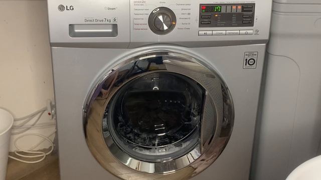 Стирка темного белья на LG (Быстрая 30 холодн 1200об/мин) смотреть онлайн