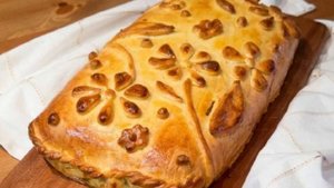 Московская кулебяка. Знаменитый русский пирог.